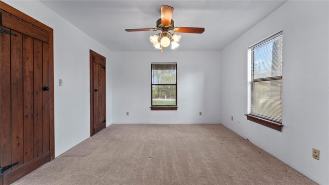 36 Pierce Road, Huntsville, TX 77320