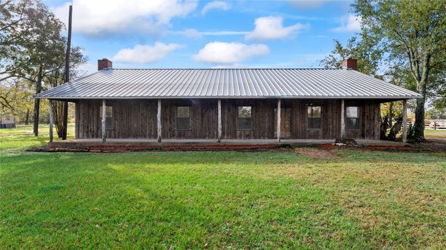 36 Pierce Road, Huntsville, TX 77320