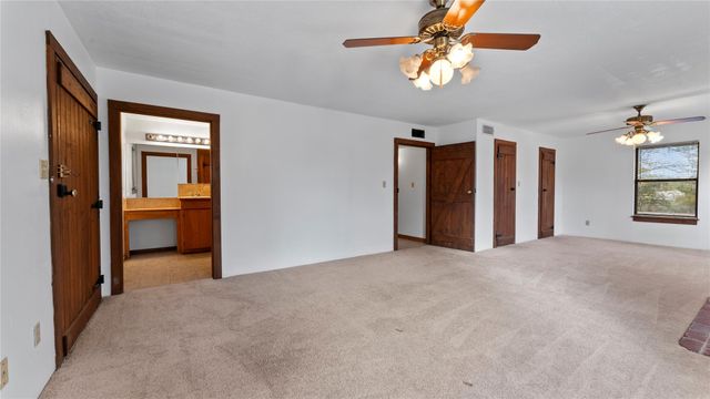 36 Pierce Road, Huntsville, TX 77320