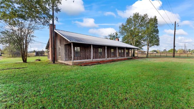 36 Pierce Road, Huntsville, TX 77320