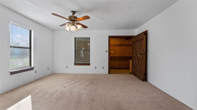 36 Pierce Road, Huntsville, TX 77320