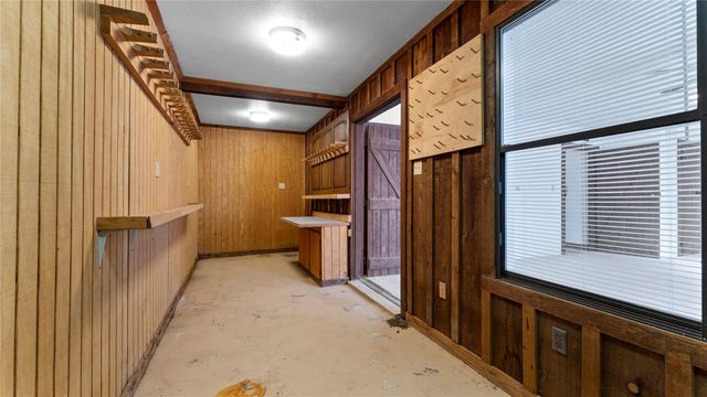 36 Pierce Road, Huntsville, TX 77320