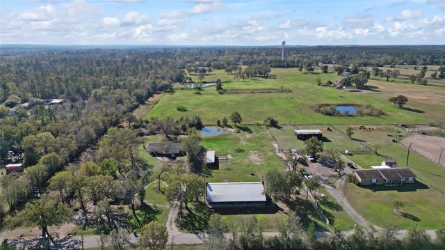 36 Pierce Road, Huntsville, TX 77320