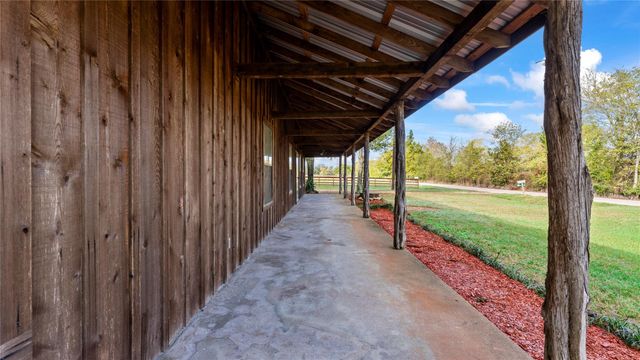 36 Pierce Road, Huntsville, TX 77320