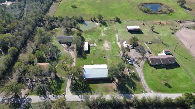 36 Pierce Road, Huntsville, TX 77320