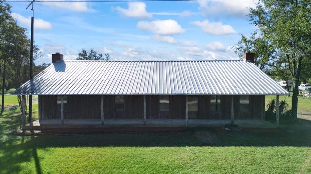 36 Pierce Road, Huntsville, TX 77320