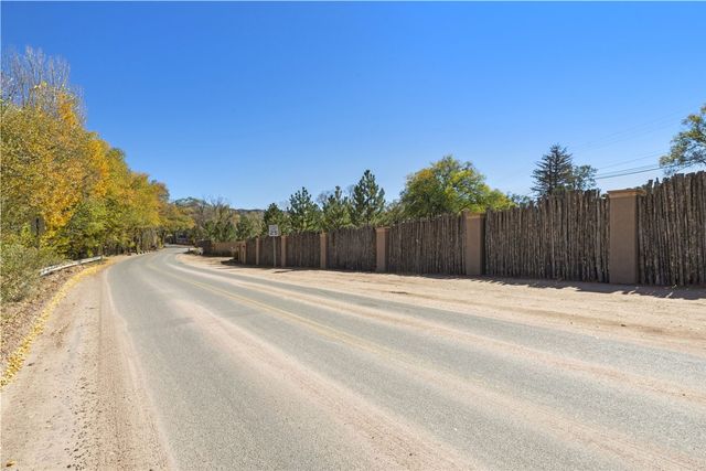 1414 Bishops Lodge Road, Santa Fe, NM 87506