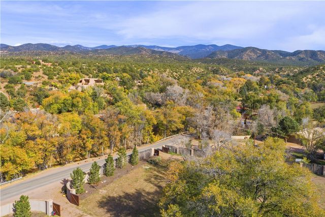 1414 Bishops Lodge Road, Santa Fe, NM 87506