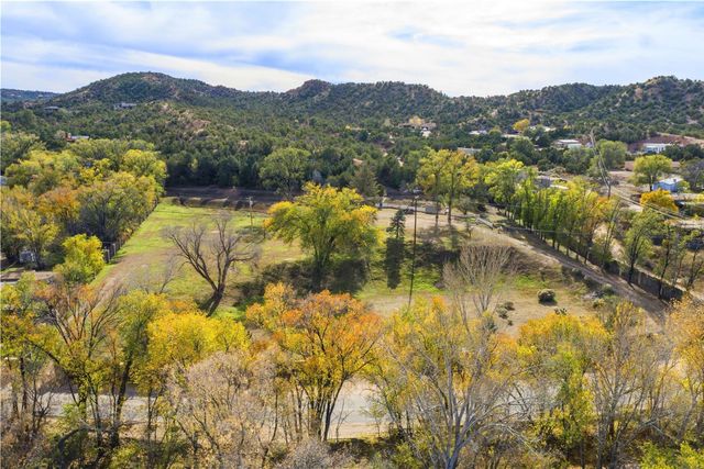 1414 Bishops Lodge Road, Santa Fe, NM 87506