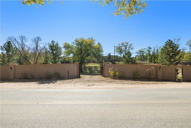 1414 Bishops Lodge Road, Santa Fe, NM 87506