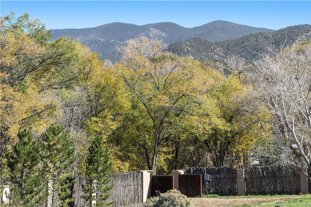 1414 Bishops Lodge Road, Santa Fe, NM 87506