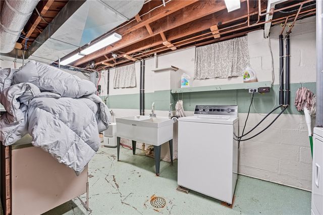 6453 Old Pulaski Rd, Pulaski Twp, PA 16142