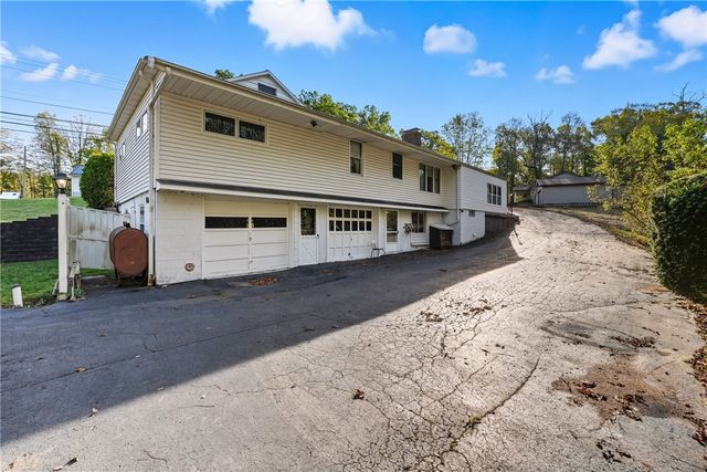 6453 Old Pulaski Rd, Pulaski Twp, PA 16142