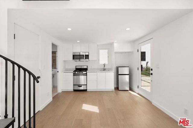 2316 Hill Street, Santa Monica, CA 90405