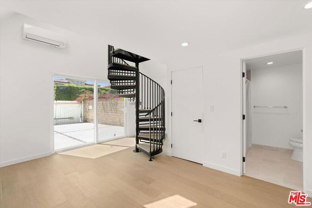 2316 Hill Street, Santa Monica, CA 90405