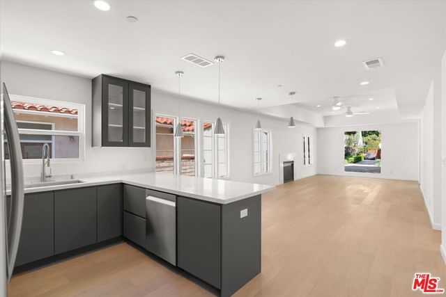 2316 Hill Street, Santa Monica, CA 90405