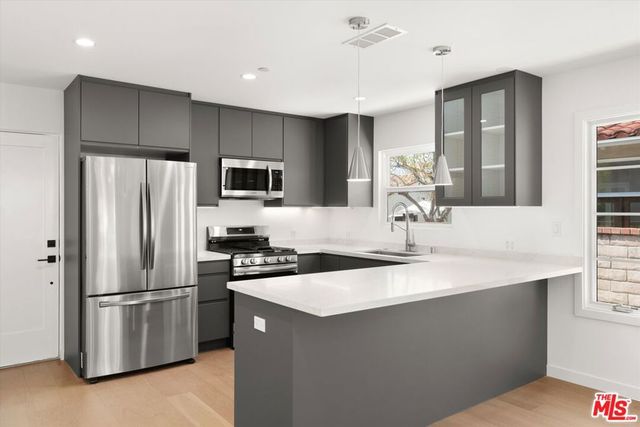 2316 Hill Street, Santa Monica, CA 90405