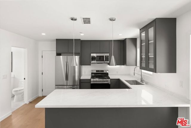 2316 Hill Street, Santa Monica, CA 90405