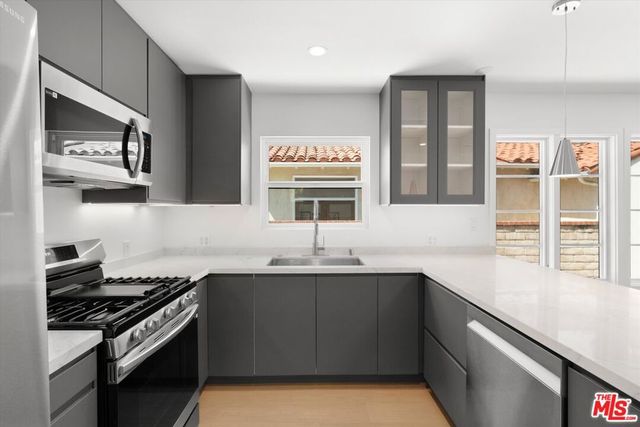 2316 Hill Street, Santa Monica, CA 90405