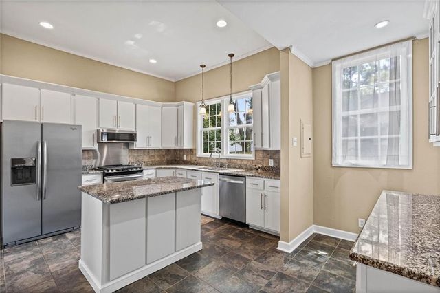 50 Lemoyne Place, Mobile, AL 36604
