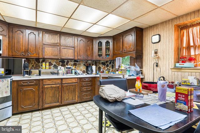 3946 BLAKE RD, Huntingdon Valley, PA 19006