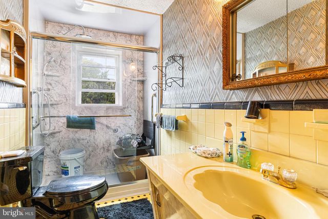 3946 BLAKE RD, Huntingdon Valley, PA 19006