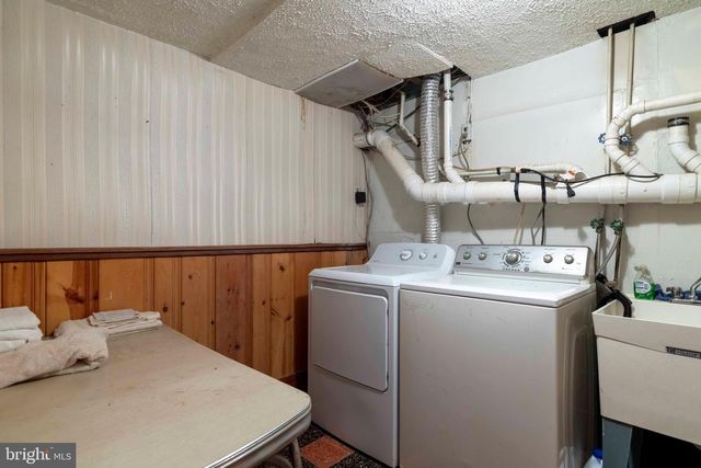 3946 BLAKE RD, Huntingdon Valley, PA 19006