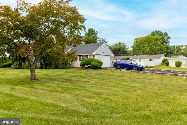 3946 BLAKE RD, Huntingdon Valley, PA 19006