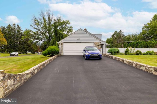 3946 BLAKE RD, Huntingdon Valley, PA 19006