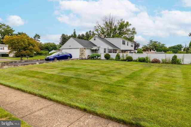 3946 BLAKE RD, Huntingdon Valley, PA 19006