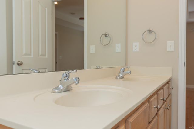 4715 Mansfield Drive, Newburgh, IN 47630
