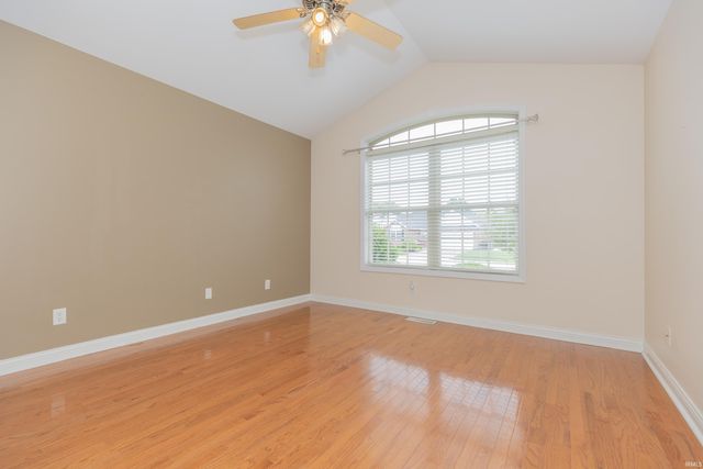 4715 Mansfield Drive, Newburgh, IN 47630