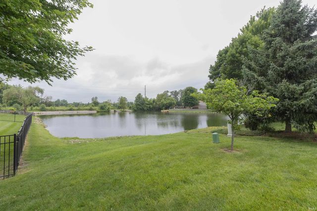 4715 Mansfield Drive, Newburgh, IN 47630