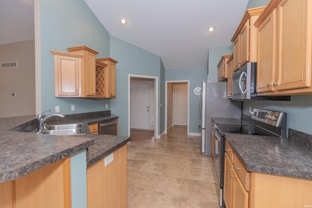 4715 Mansfield Drive, Newburgh, IN 47630