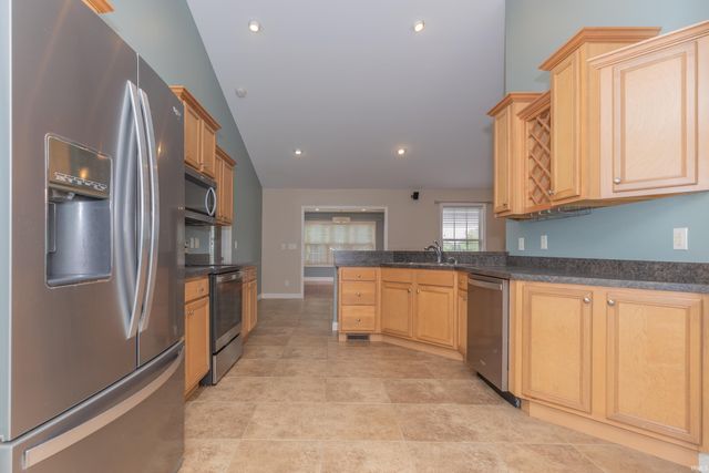 4715 Mansfield Drive, Newburgh, IN 47630
