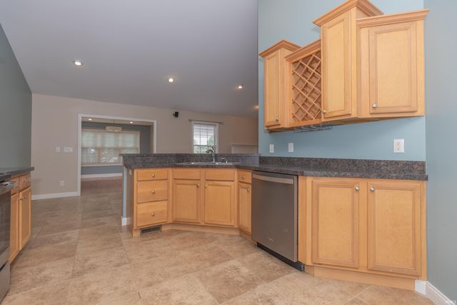 4715 Mansfield Drive, Newburgh, IN 47630