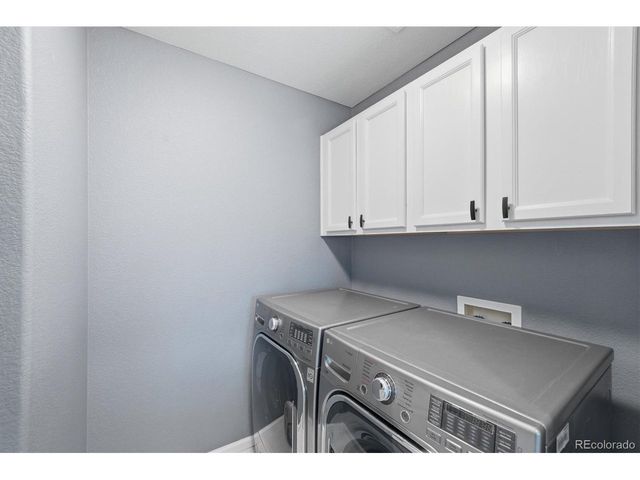 8354 Hackamore Rd, Littleton, CO 80125