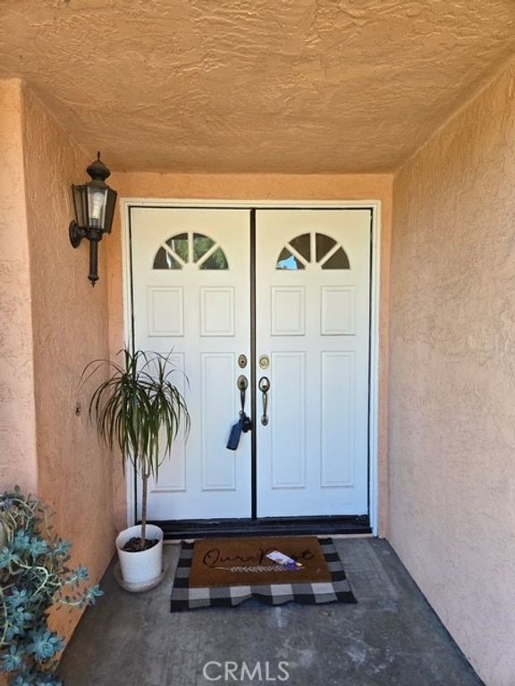 Image 2 of property listing at 24392 Ridgewood, Murrieta, CA 92562