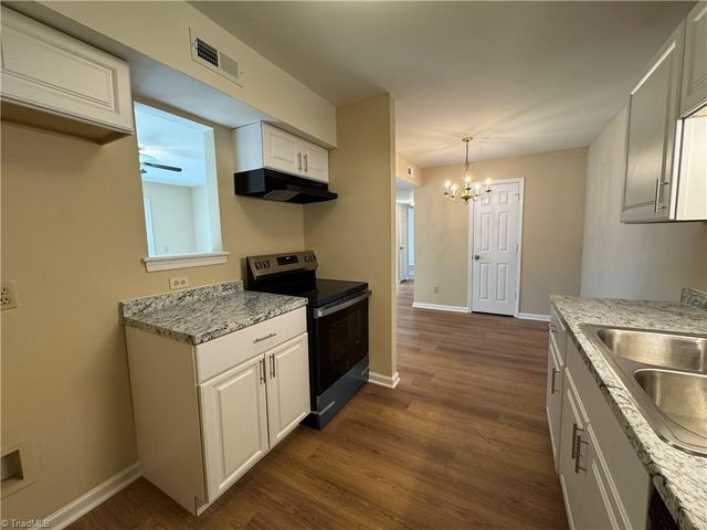 5521 Hornaday Road C, Greensboro, NC 27409