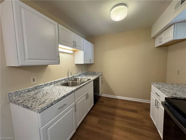 5521 Hornaday Road C, Greensboro, NC 27409