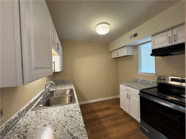 5521 Hornaday Road C, Greensboro, NC 27409