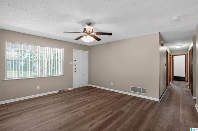 700 TWIN RIDGE DRIVE, Bessemer, AL 35020