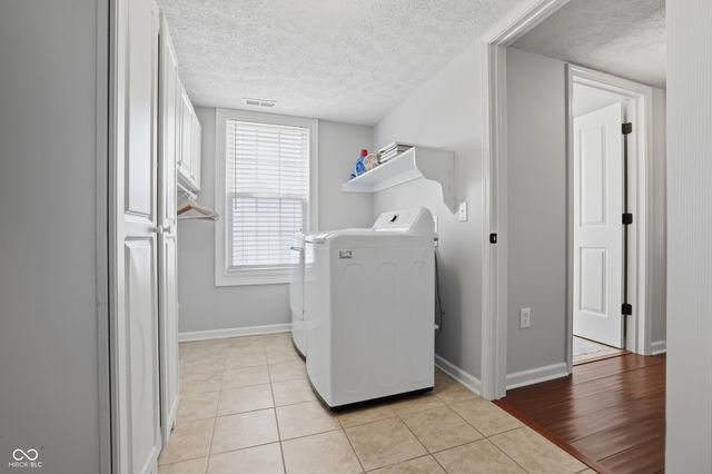 57 Carriage Lake Drive, Brownsburg, IN 46112