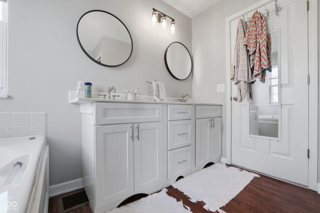 57 Carriage Lake Drive, Brownsburg, IN 46112