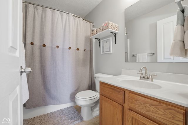 57 Carriage Lake Drive, Brownsburg, IN 46112