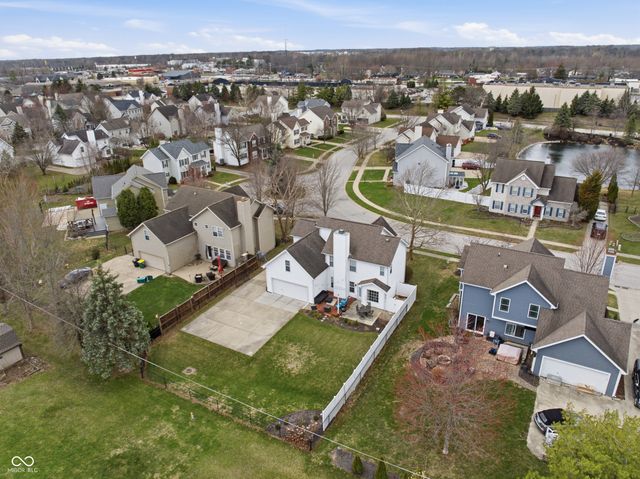 57 Carriage Lake Drive, Brownsburg, IN 46112