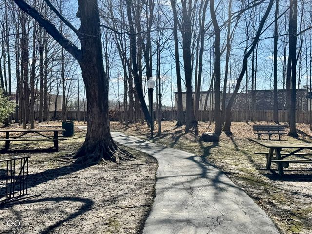 57 Carriage Lake Drive, Brownsburg, IN 46112