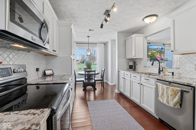 57 Carriage Lake Drive, Brownsburg, IN 46112