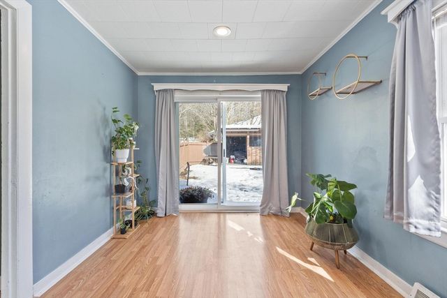 7 Jackson St, Gardner, MA 01440