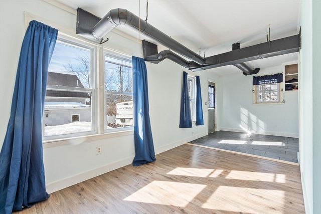 7 Jackson St, Gardner, MA 01440